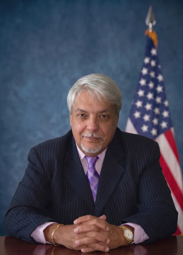 Dr. Eduardo Pérez Guerrero
